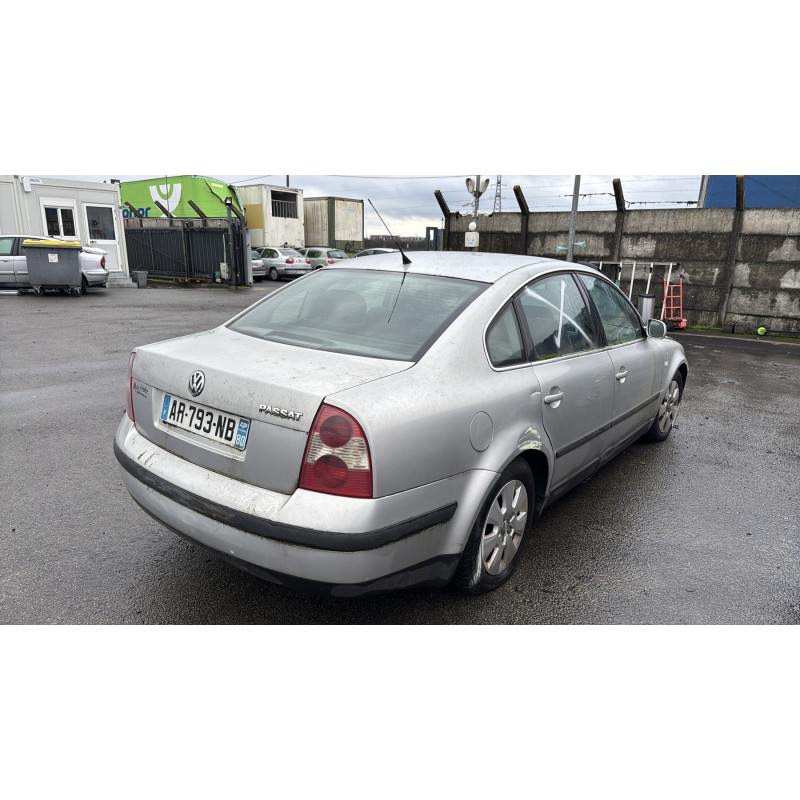 Feu arriere principal droit (feux) VOLKSWAGEN PASSAT 4 Photo n°9