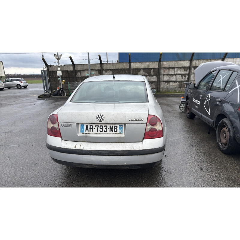 Feu arriere principal droit (feux) VOLKSWAGEN PASSAT 4 Photo n°10