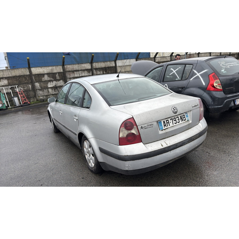 Feu arriere principal droit (feux) VOLKSWAGEN PASSAT 4 Photo n°11