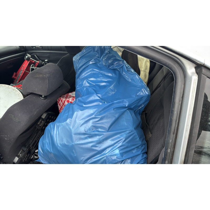 Feu arriere principal droit (feux) VOLKSWAGEN PASSAT 4 Photo n°16