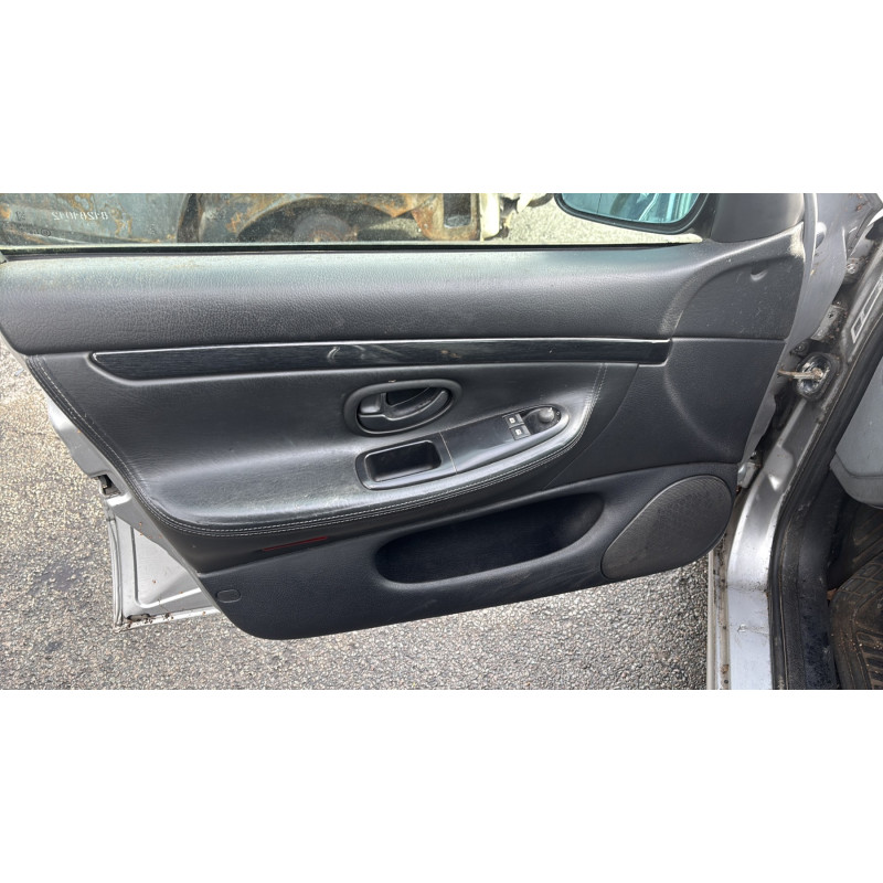 Porte avant gauche PEUGEOT 406 Photo n°16