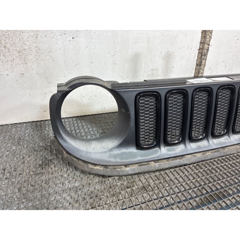 Calandre JEEP RENEGADE Photo n°4