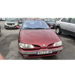 Anti brouillard gauche (feux) RENAULT MEGANE 1