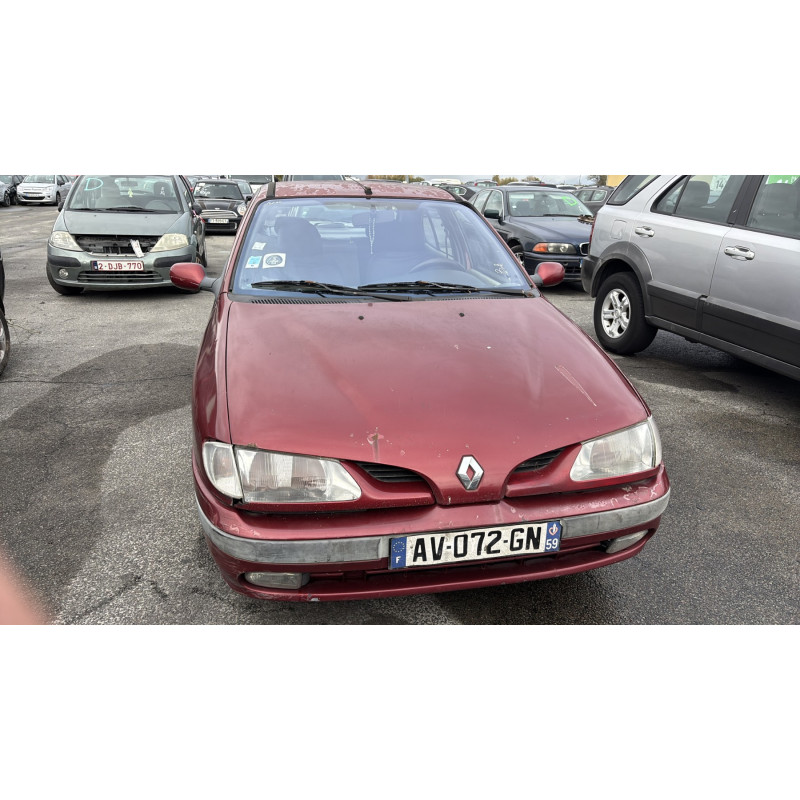 Anti brouillard gauche (feux) RENAULT MEGANE 1 Photo n°11