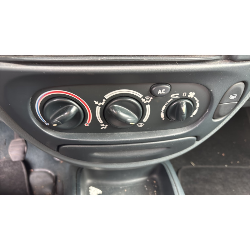 Anti brouillard gauche (feux) RENAULT MEGANE 1 Photo n°18