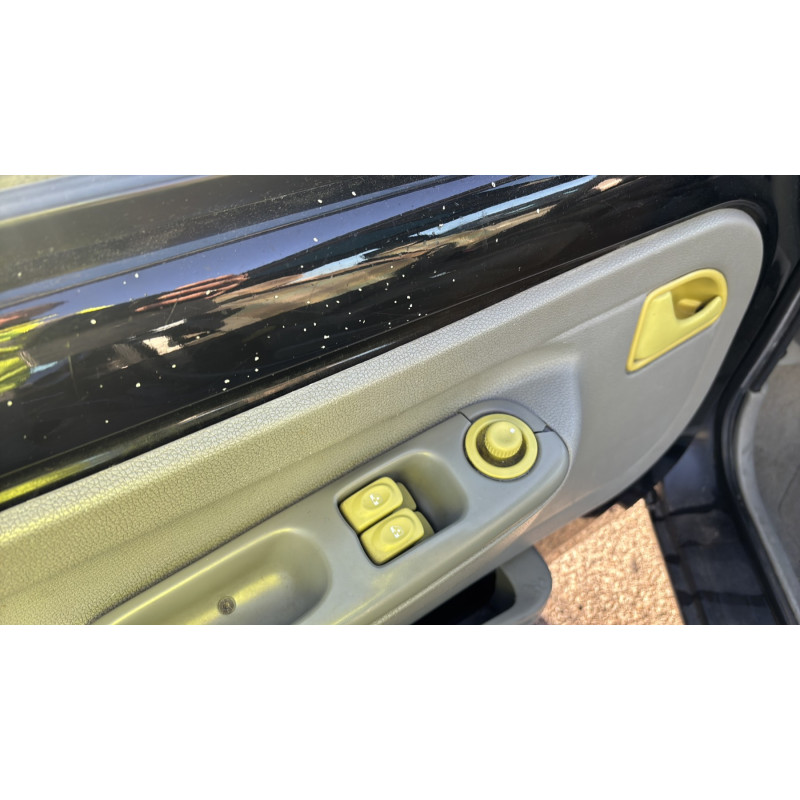 Pare choc avant RENAULT TWINGO 1 Photo n°15
