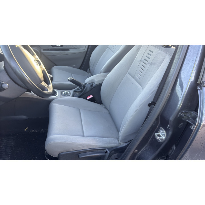 Malle/Hayon arriere RENAULT MEGANE 3 Photo n°16