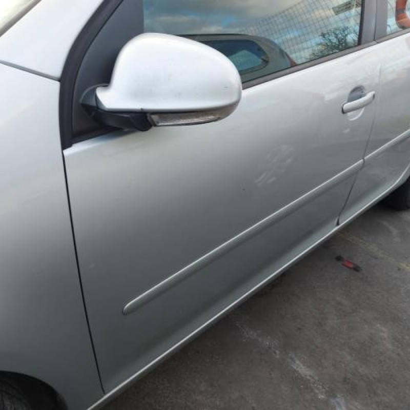 Feu arriere principal droit (feux) VOLKSWAGEN GOLF 5 Photo n°9