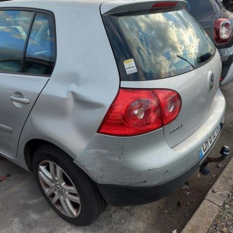 Feu arriere principal droit (feux) VOLKSWAGEN GOLF 5 Photo n°11