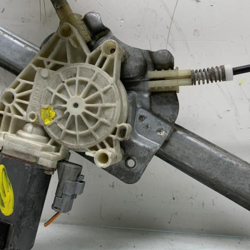 Leve vitre electrique avant droit PEUGEOT 206 Photo n°4