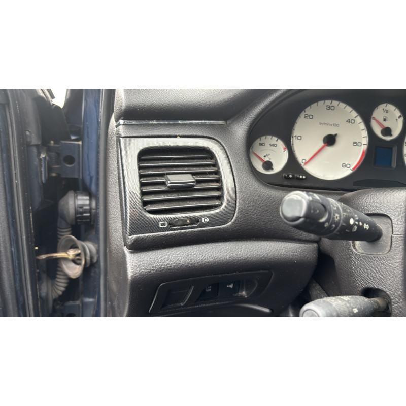 Bouton de coffre PEUGEOT 607 Photo n°19