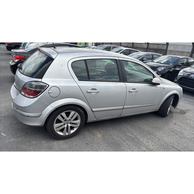 Leve vitre electrique arriere gauche OPEL ASTRA H Photo n°13