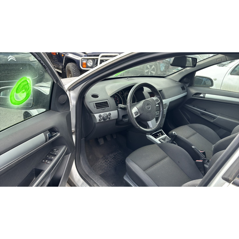 Leve vitre electrique arriere gauche OPEL ASTRA H Photo n°15