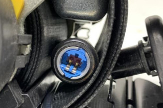 Pretensionneur de ceinture avant droit RENAULT CAPTUR 1