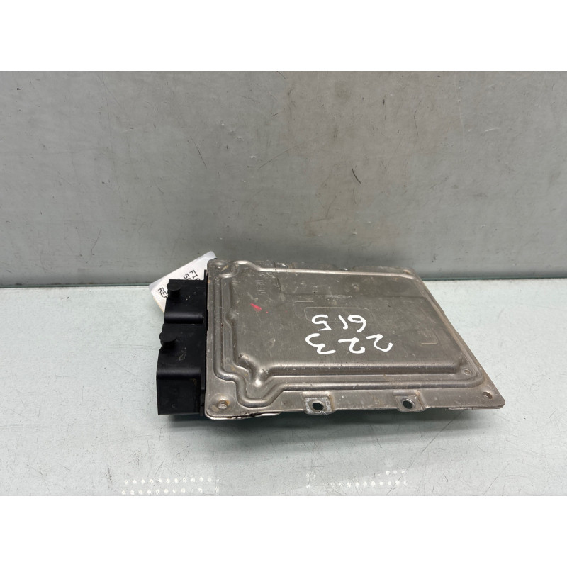 Calculateur moteur FIAT 500X Photo n°4