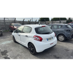 Feu arriere stop central PEUGEOT 208 1