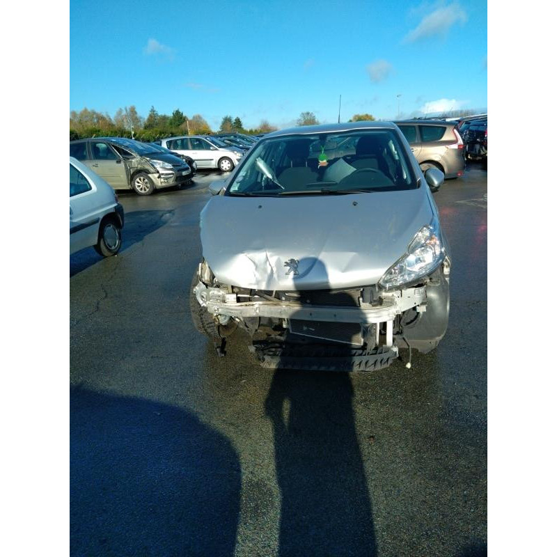 Pivot de moyeu avant gauche PEUGEOT 208 1 Photo n°4
