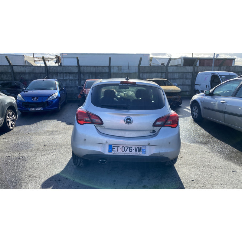 Feu arriere stop central OPEL CORSA E Photo n°9