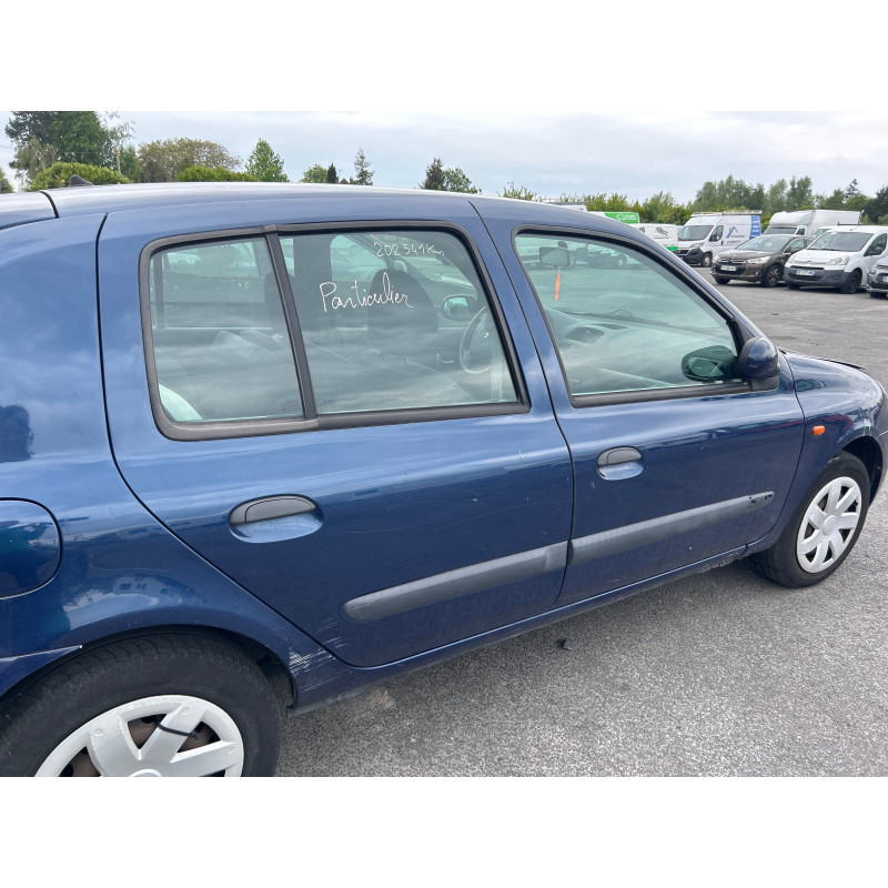 Feu arriere stop central RENAULT CLIO 2 Photo n°18