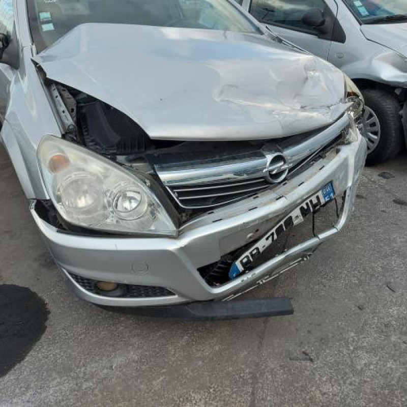 Compresseur clim OPEL ASTRA H Photo n°5