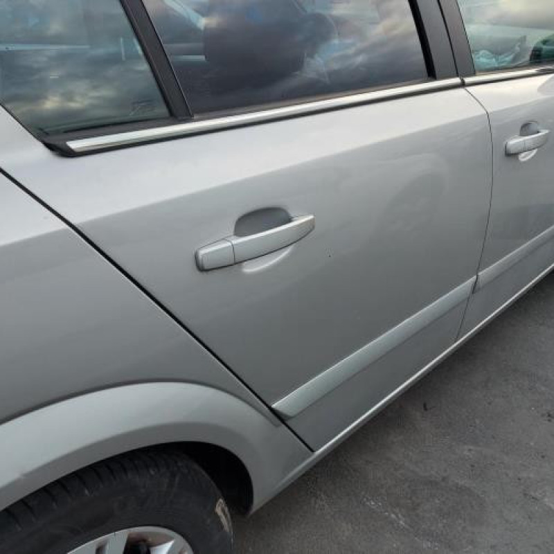Compresseur clim OPEL ASTRA H Photo n°11