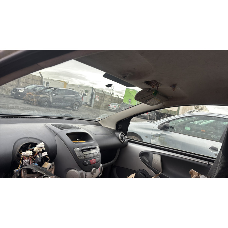 Vitre arriere gauche CITROEN C1 1 Photo n°17