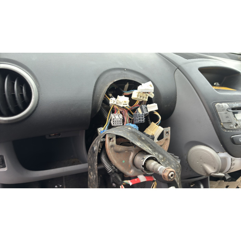 Vitre arriere gauche CITROEN C1 1 Photo n°20