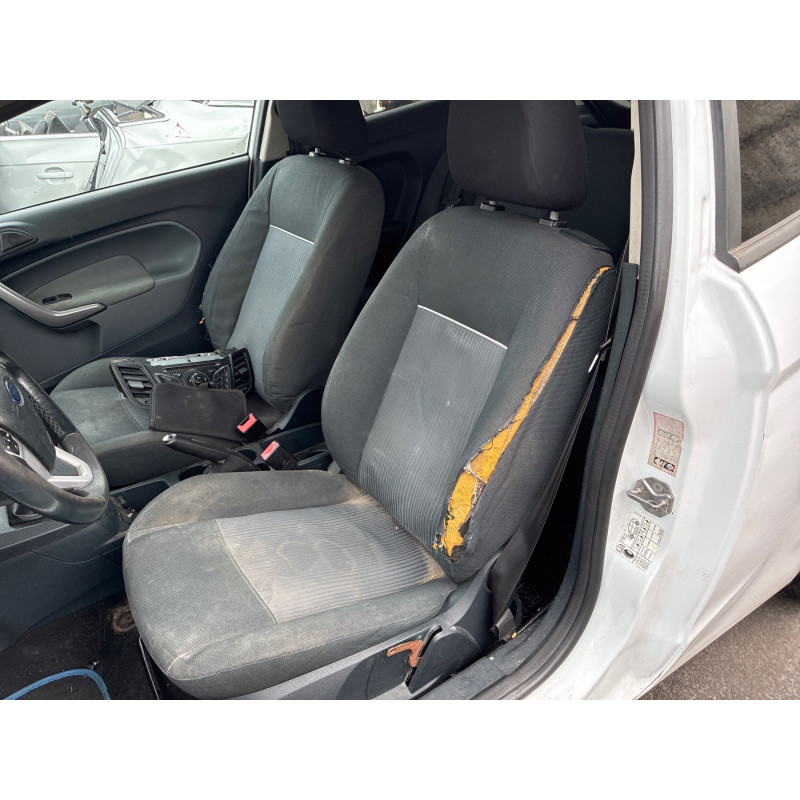 FORD FIESTA 6 PHASE 1 1.6 TDCI - 8V TURBO Photo n°10