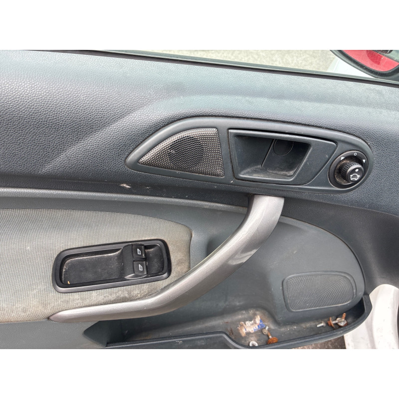 FORD FIESTA 6 PHASE 1 1.6 TDCI - 8V TURBO Photo n°11