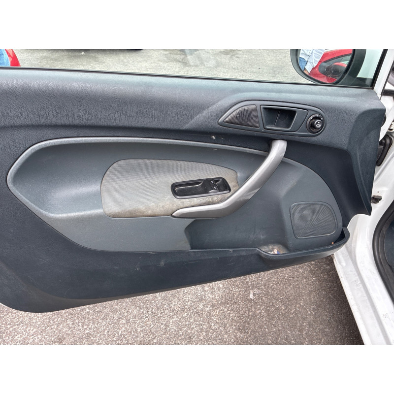 FORD FIESTA 6 PHASE 1 1.6 TDCI - 8V TURBO Photo n°15