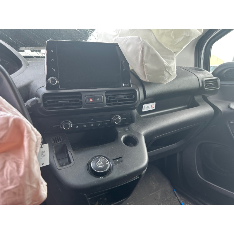 PEUGEOT PARTNER 3 PHASE 1 1.5 BLUE HDI - 16V TURBO Photo n°9