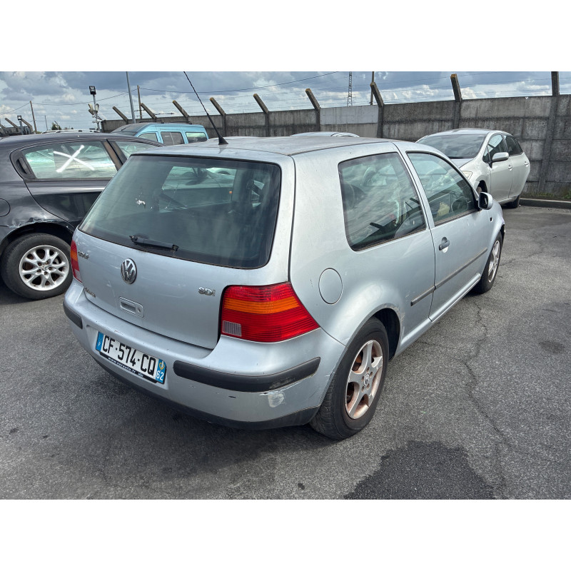 Vitre arriere gauche VOLKSWAGEN GOLF 4 Photo n°3