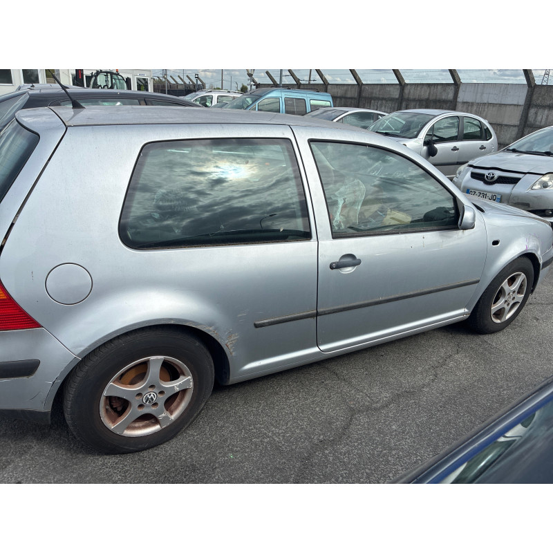 Vitre arriere gauche VOLKSWAGEN GOLF 4 Photo n°6