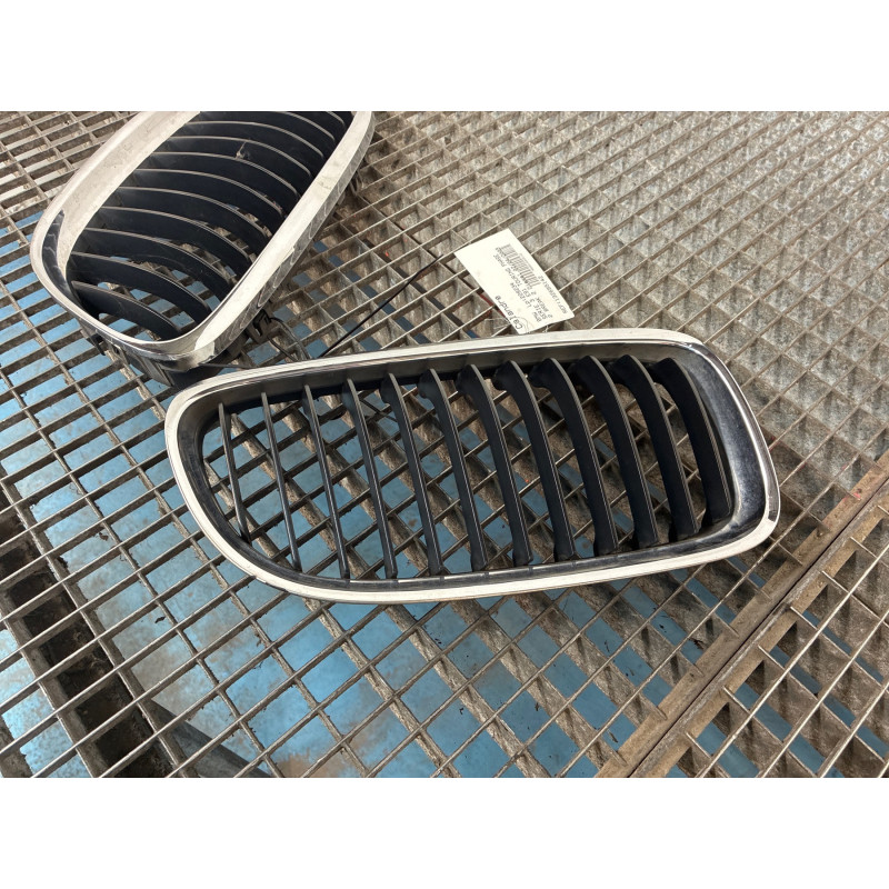 Calandre BMW SERIE 3 E91 Photo n°4