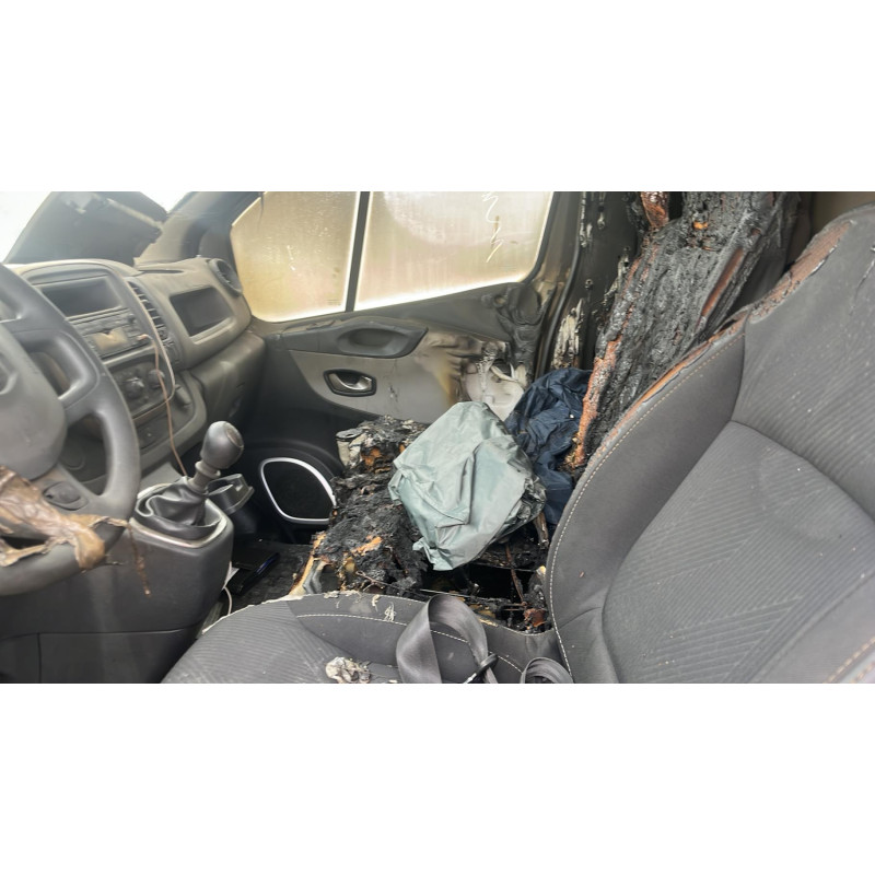 Crosse arriere gauche RENAULT TRAFIC 3 COURT Photo n°18