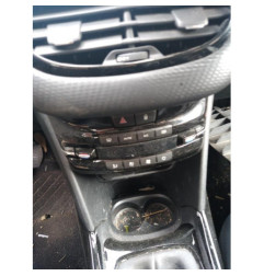 Crosse arriere droit PEUGEOT 2008 1