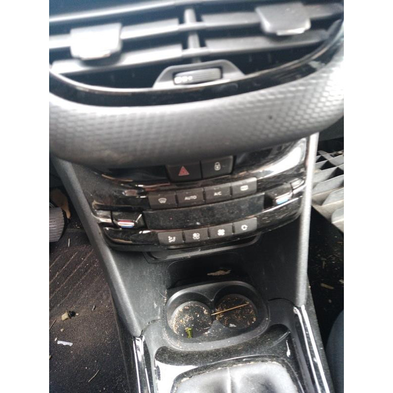Crosse arriere droit PEUGEOT 2008 1 Photo n°7