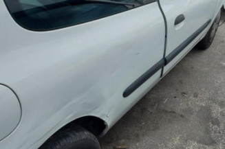 Serrure avant gauche RENAULT CLIO 2 CAMPUS
