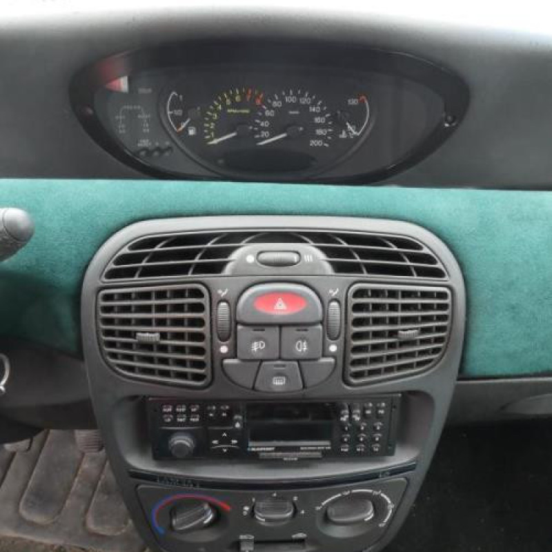 Pare choc avant LANCIA YPSILON 3 Photo n°15