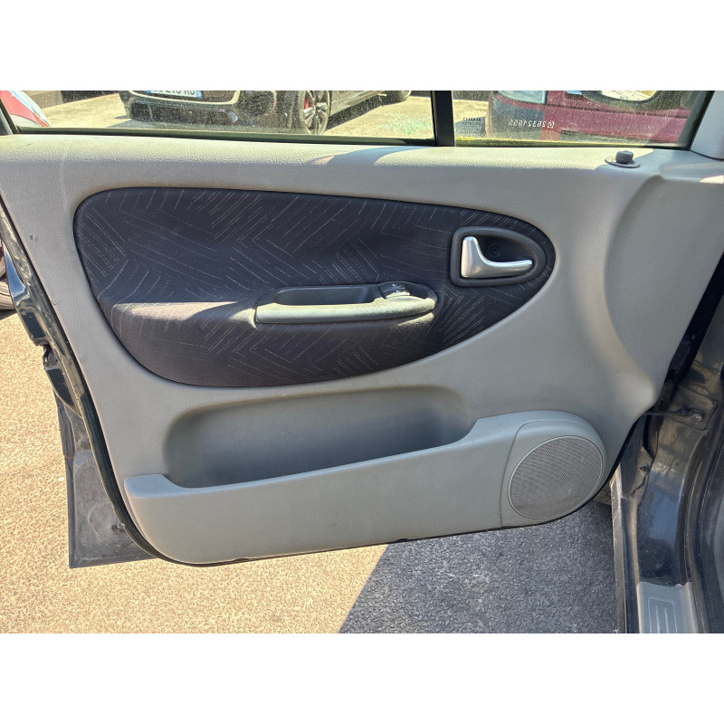 Neiman RENAULT SCENIC 1 Photo n°13