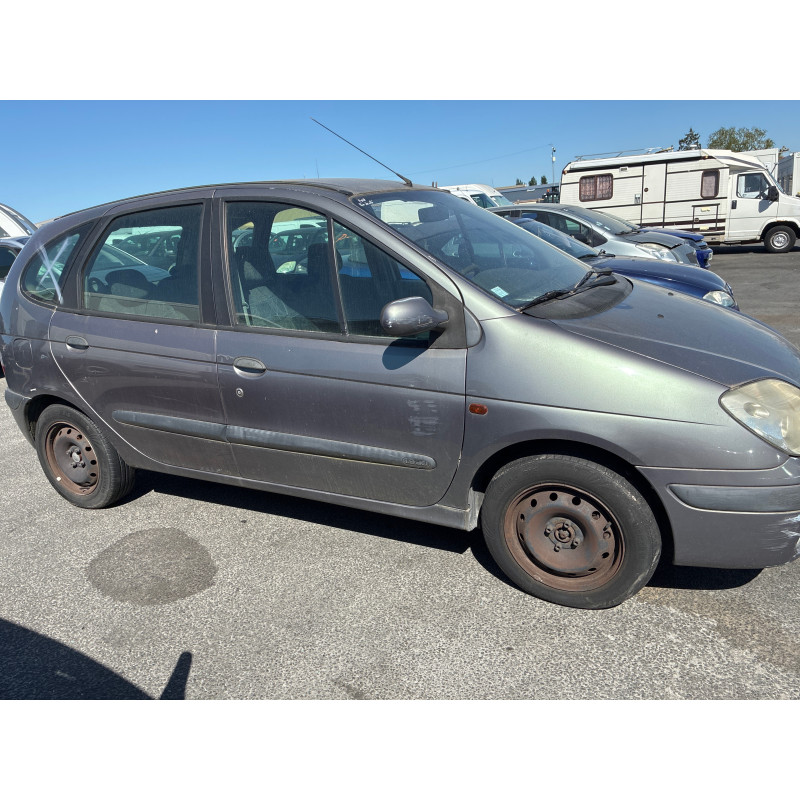 Feu arriere principal gauche (feux) RENAULT SCENIC 1 Photo n°10