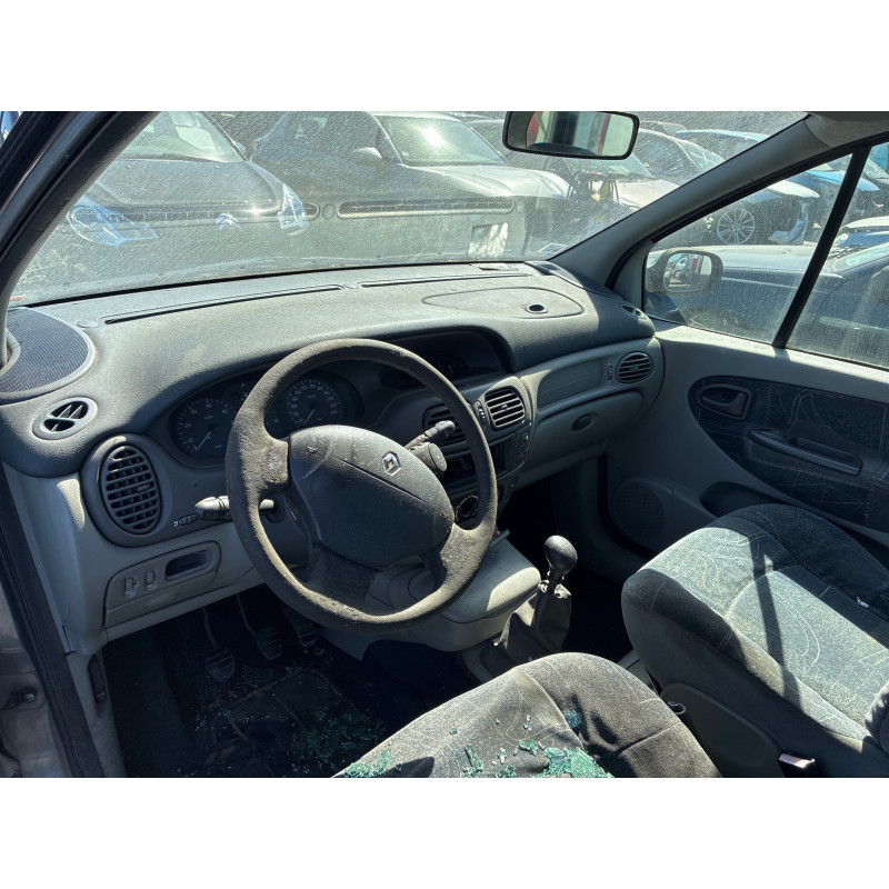 Feu arriere principal gauche (feux) RENAULT SCENIC 1 Photo n°14