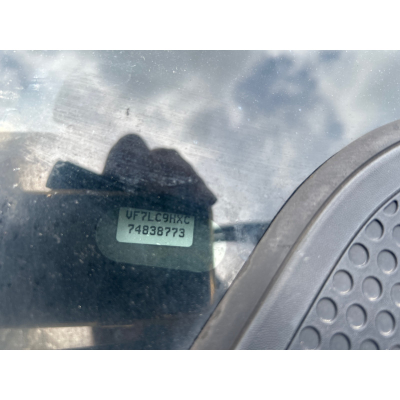 Feu de recul droit CITROEN C4 1 Photo n°17