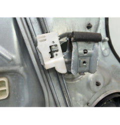 Leve vitre electrique avant droit KIA CEE-D 1