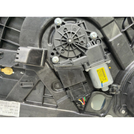 Leve vitre electrique avant droit HYUNDAI I 30 2