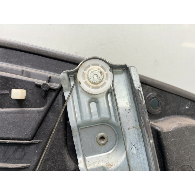Leve vitre electrique avant droit HYUNDAI I 30 2 Photo n°5