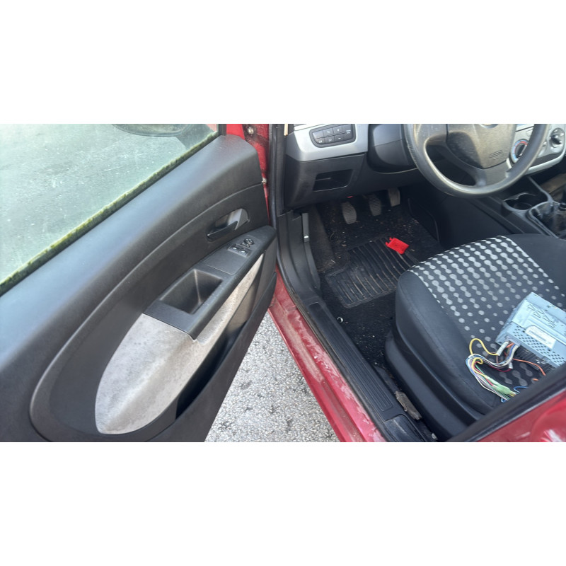 Leve vitre electrique avant gauche FIAT GRANDE PUNTO Photo n°17