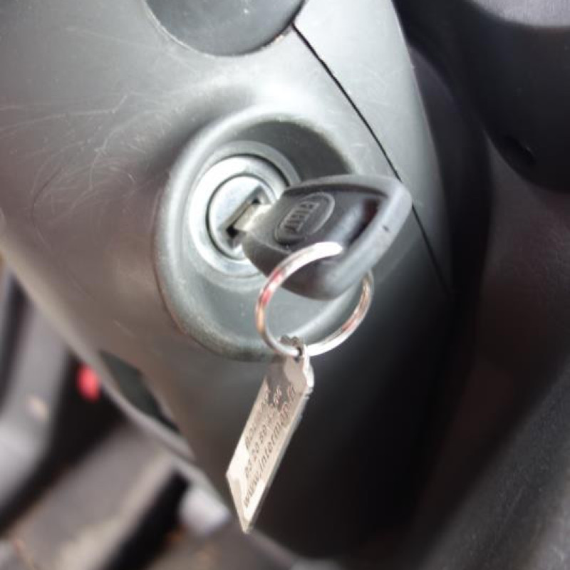 Pretensionneur de ceinture avant droit FIAT PANDA 2 Photo n°11