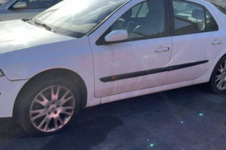 Optique avant principal gauche (feux)(phare) RENAULT LAGUNA 2