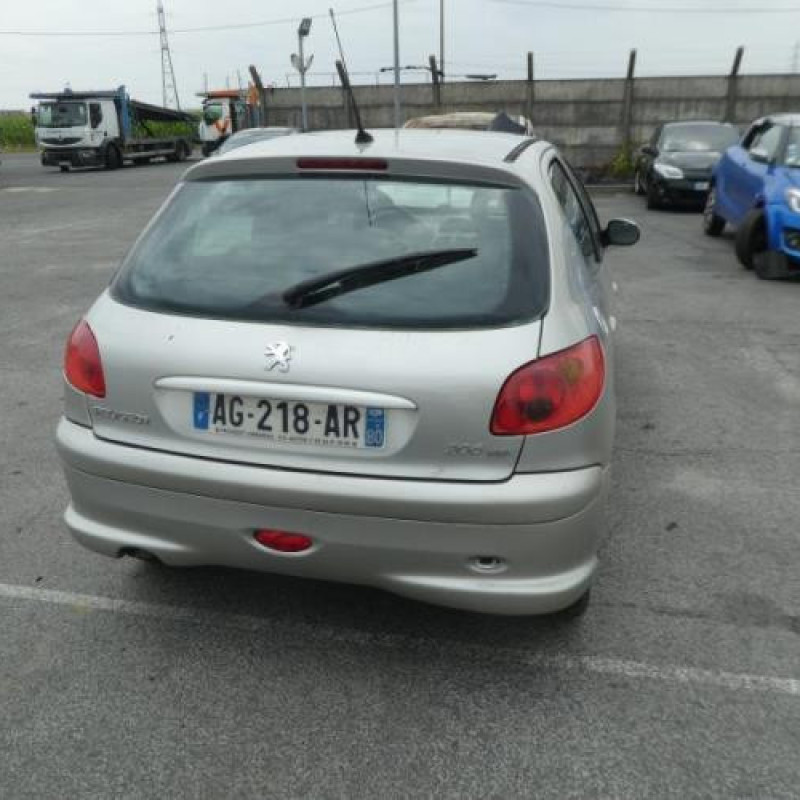 Pretensionneur de ceinture avant droit PEUGEOT 206 Photo n°6
